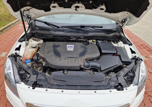 Volvo V40 cena 49000 przebieg: 147600, rok produkcji 2013 z Nowa Dęba małe 232